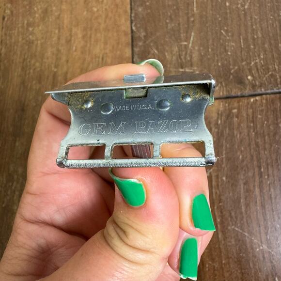 Gem Featherweight Vintage Single Edge Safety Razor Reusable metal Bakelite? - Picture 5 of 6